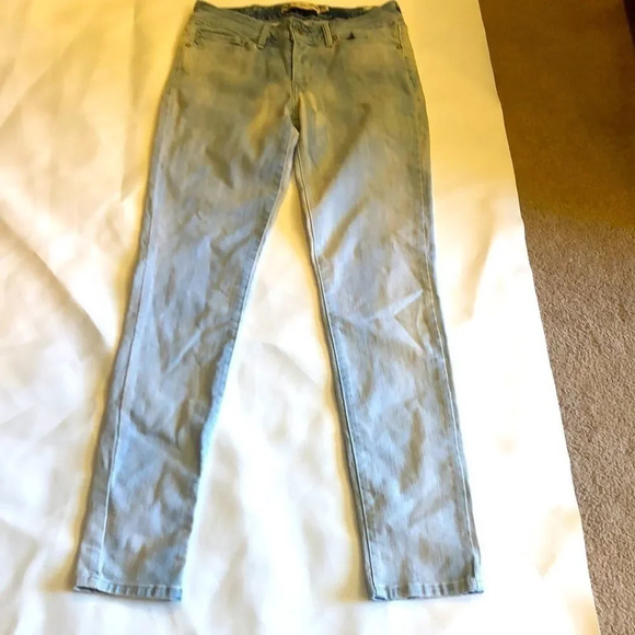 Levi's Denim - LEVI’S white washed Demi Curve Jeans
